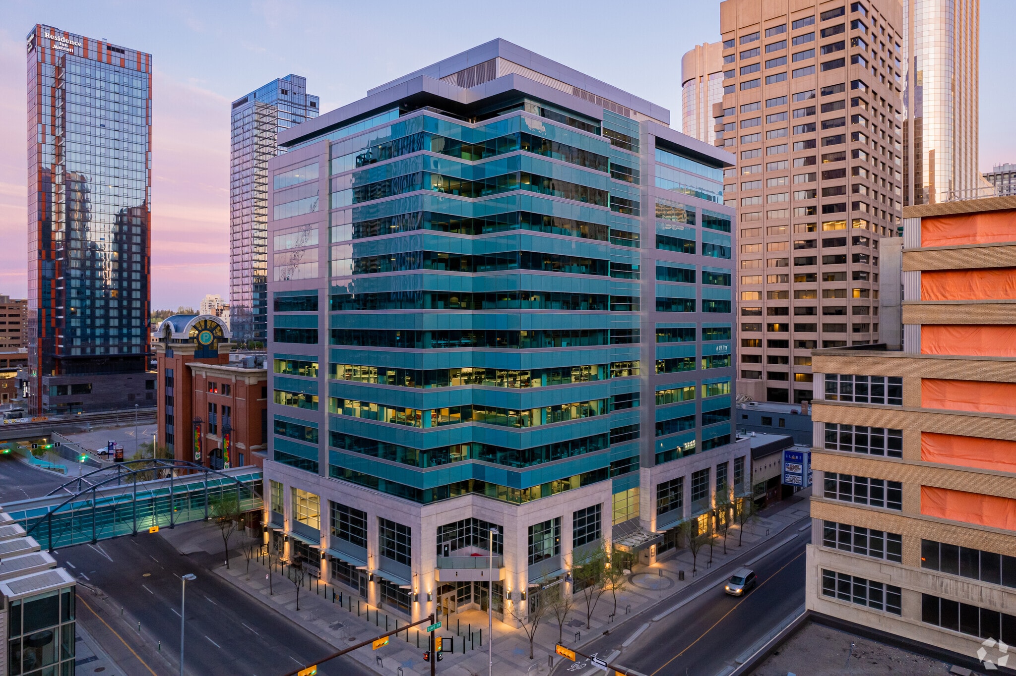 607 8th Ave SW, Calgary, AB for lease Building Photo- Image 1 of 21