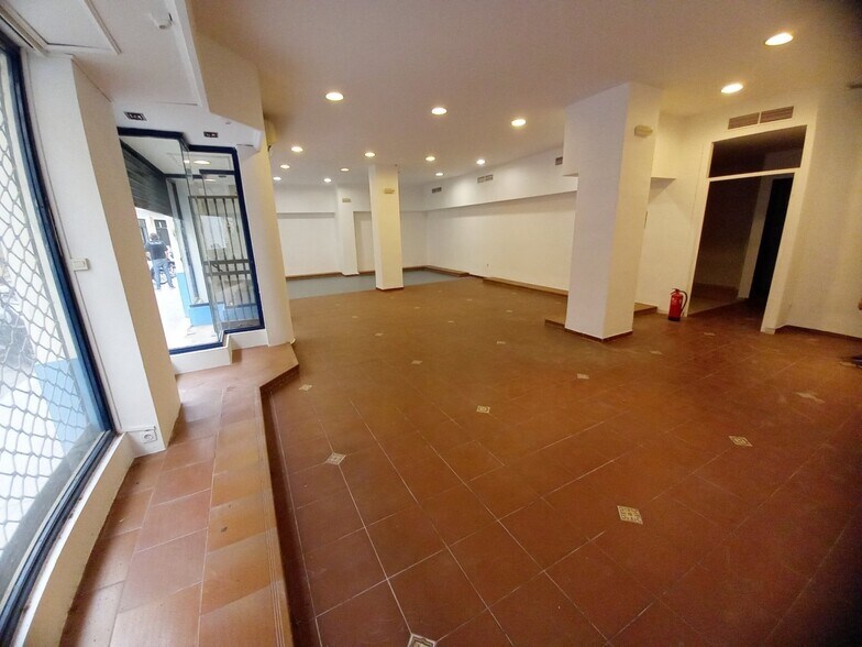 Retail in Córdoba for sale - Interior Photo - Image 2 of 8
