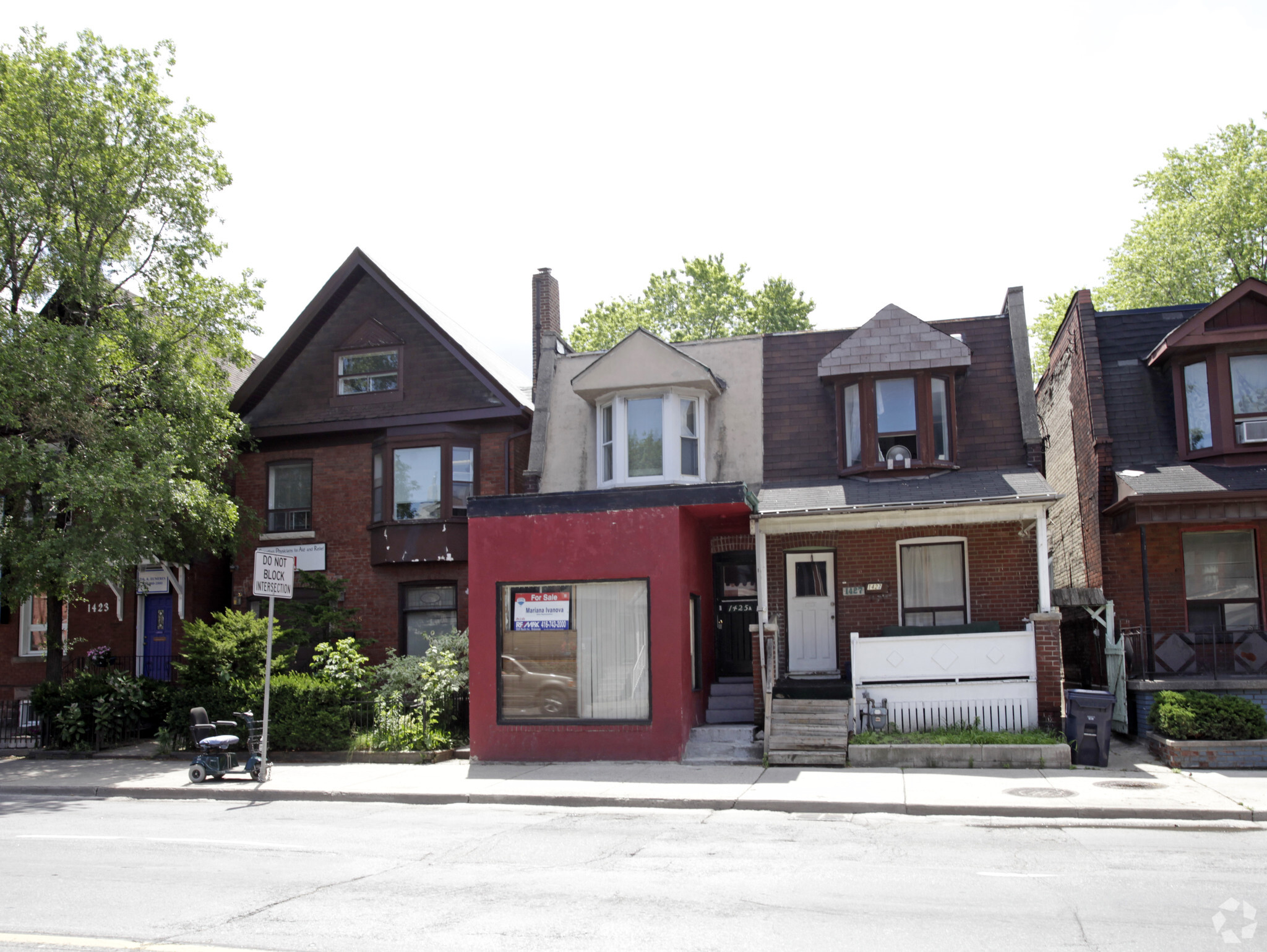 1425A Bloor St W, Toronto, ON for lease Primary Photo- Image 1 of 3