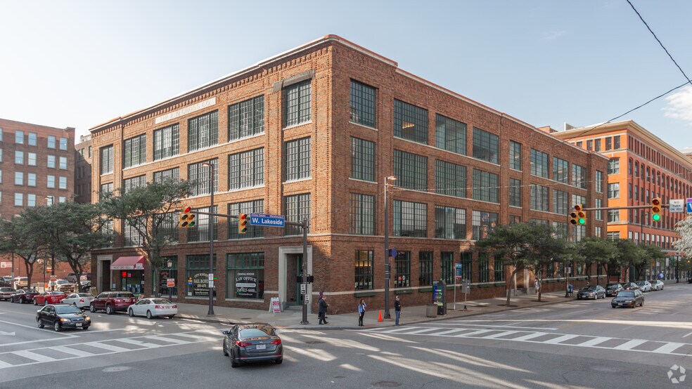 323 W Lakeside Ave, Cleveland, OH à louer - Photo du bâtiment - Image 1 de 13