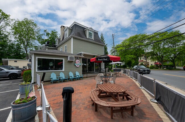 Plus de détails pour 1137-1143 E Main St, Shrub Oak, NY - Bureau à vendre