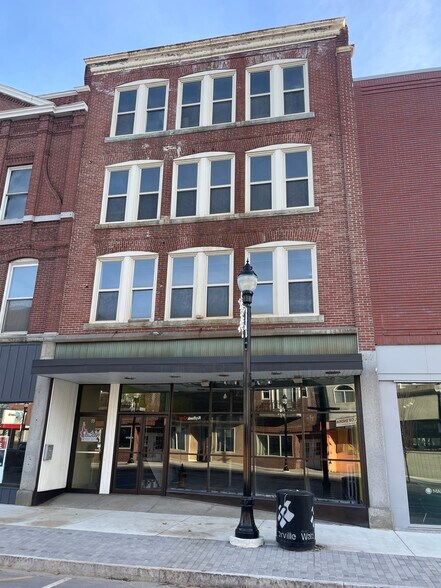 99 Main St, Waterville, ME for lease - Building Photo - Image 2 of 4