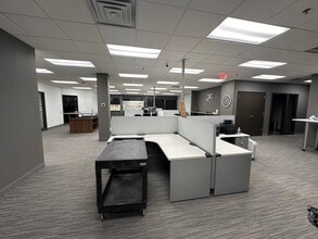 4595 Broadmoor Ave SE, Grand Rapids, MI for lease Interior Photo- Image 1 of 15