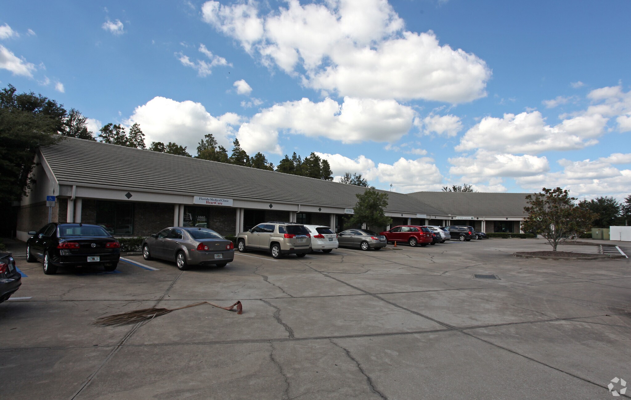 3860 Sun City Center Blvd, Sun City Center, FL à louer Photo principale- Image 1 de 4