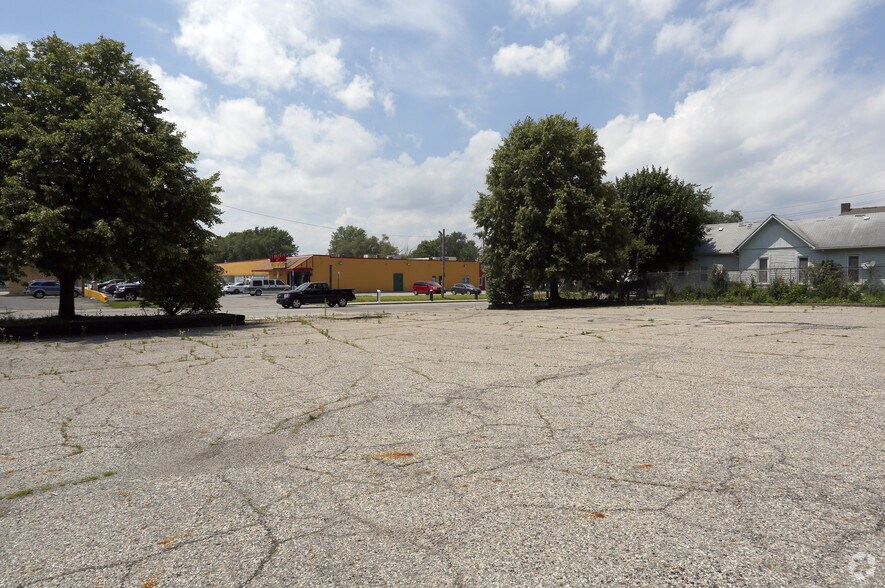 339 N State Ave, Indianapolis, IN for sale - Building Photo - Image 2 of 3