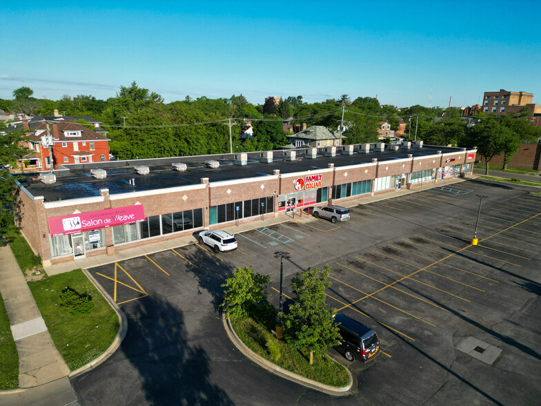 12011-12029 Woodward Ave, Highland Park, MI for lease - Building Photo - Image 2 of 5