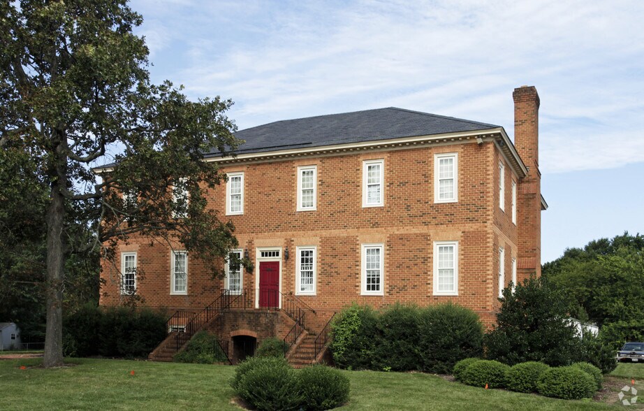 2008 Libbie Ave, Richmond, VA à louer - Photo principale - Image 2 de 3