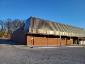 2726 Lee Hwy, Troutville, VA for lease Building Photo- Image 2 of 21