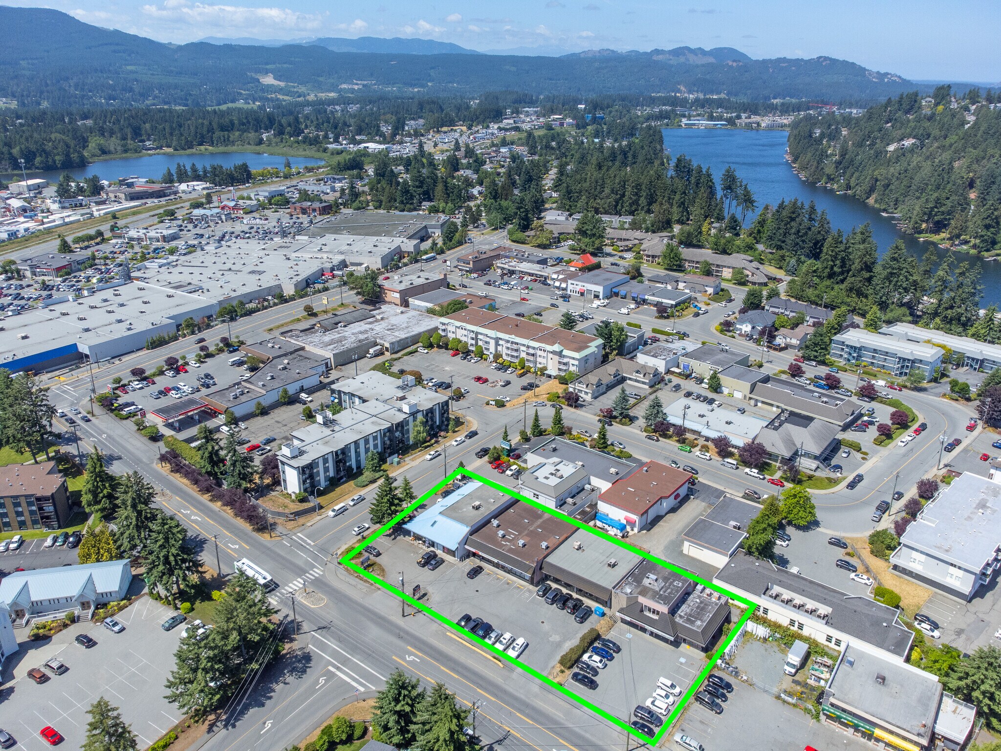 4166 Departure Bay Rd, Nanaimo, BC à vendre Photo principale- Image 1 de 1