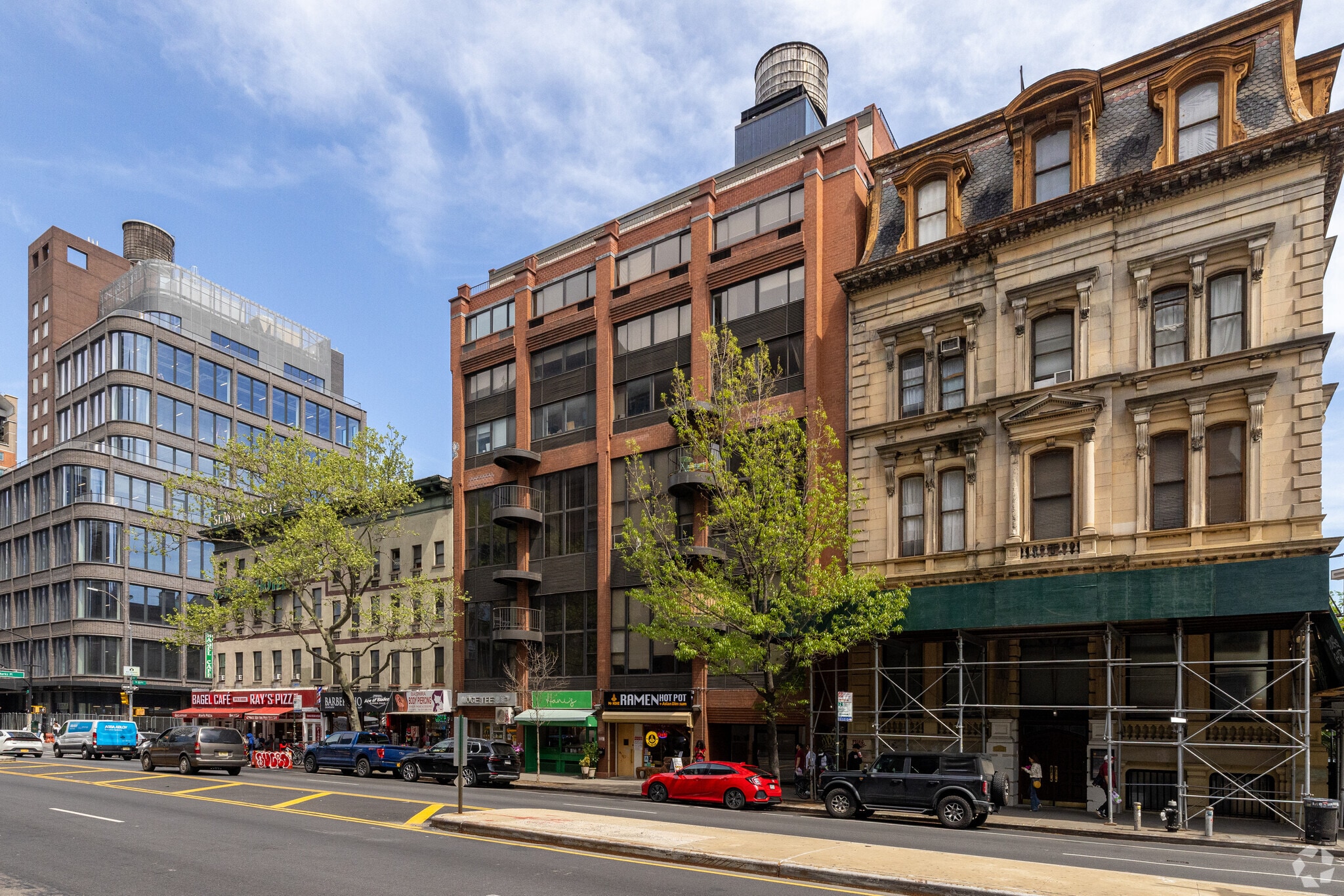 63-69 Cooper Sq, New York, NY à louer Photo principale- Image 1 de 6