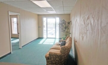 1940 E Camelback Rd, Phoenix, AZ for lease Interior Photo- Image 1 of 4