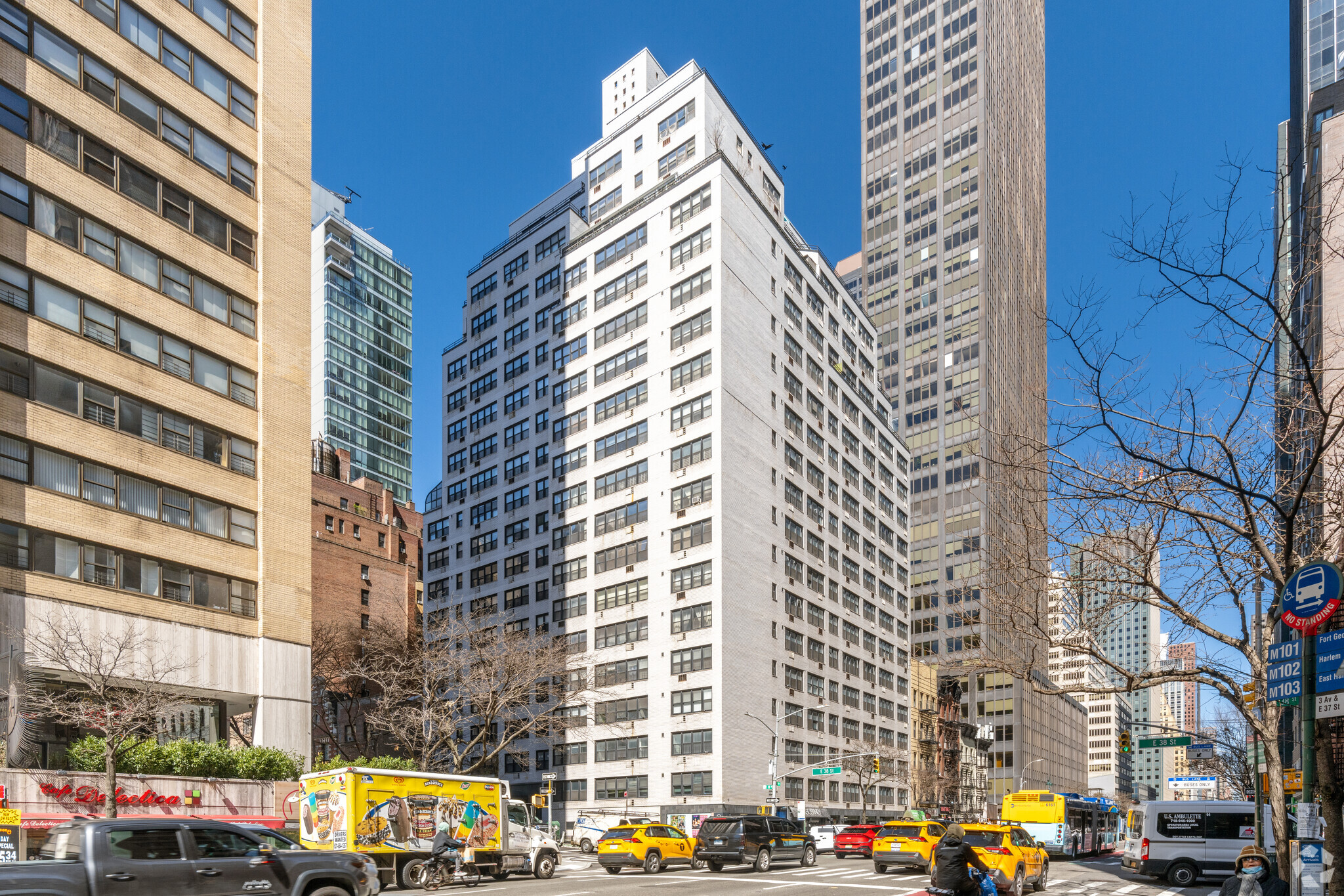 580 3rd Ave, New York, NY for sale Primary Photo- Image 1 of 1