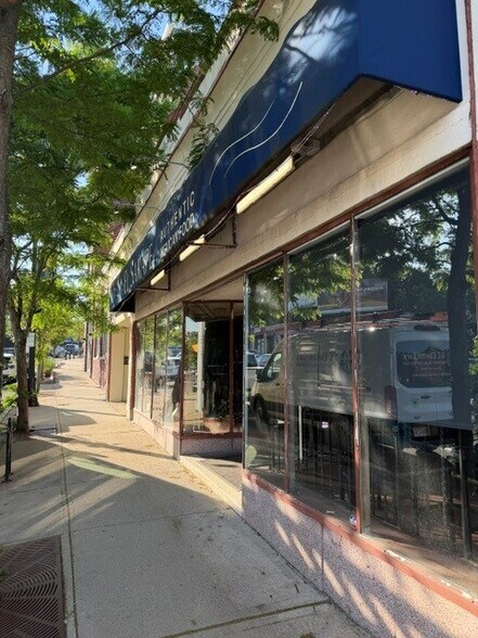 5-7 Commercial St, Braintree, MA à louer - Photo du bâtiment - Image 2 de 4