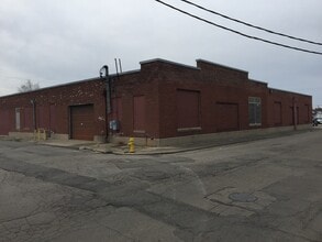 1111 Seymour St, Muncie, IN for lease Building Photo- Image 2 of 7