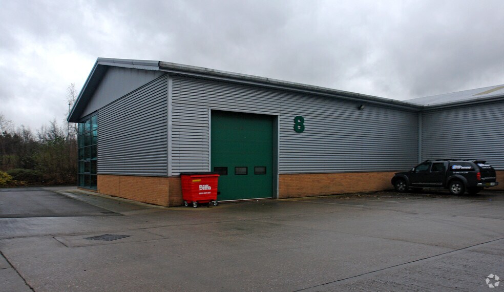 Keys Park Rd, Hednesford à louer - Photo du bâtiment - Image 2 de 5