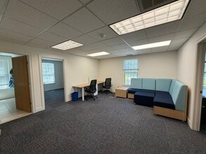 45-49 Junction Sq, Concord, MA for lease Interior Photo- Image 1 of 8