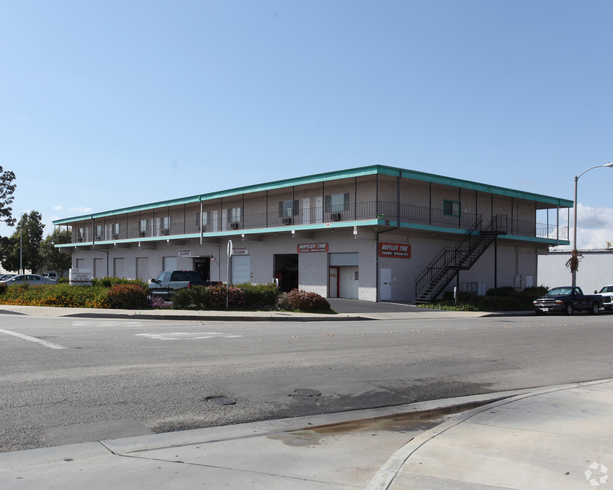 575 Dawson Dr, Camarillo, CA for lease Primary Photo- Image 1 of 2