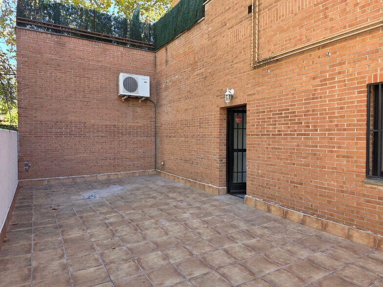 Retail in Madrid, Madrid for lease - Building Photo - Image 3 of 15