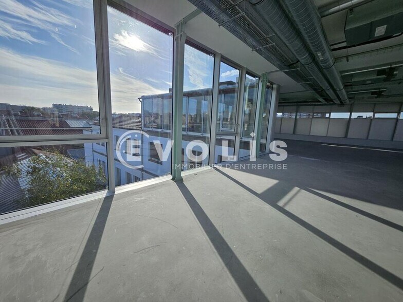 Bureau dans Malakoff à louer - Photo du bâtiment - Image 2 de 45