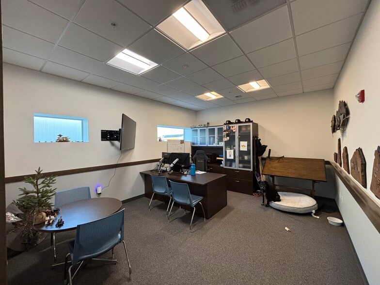 3727 McDougall Ave, Everett, WA for lease - Interior Photo - Image 3 of 13