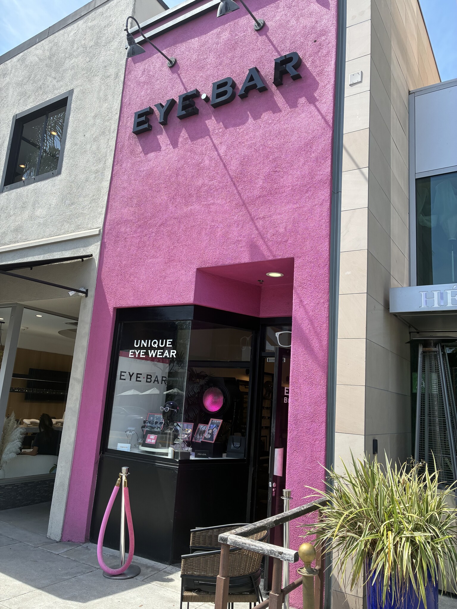 453-461 N Canon Dr, Beverly Hills, CA for lease Interior Photo- Image 1 of 7