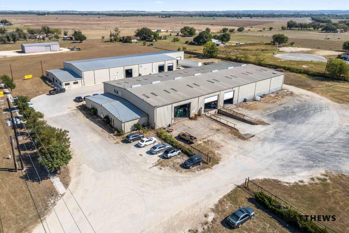 5075 N Highway 123 Byp, Seguin, TX à louer Photo du bâtiment- Image 1 de 6