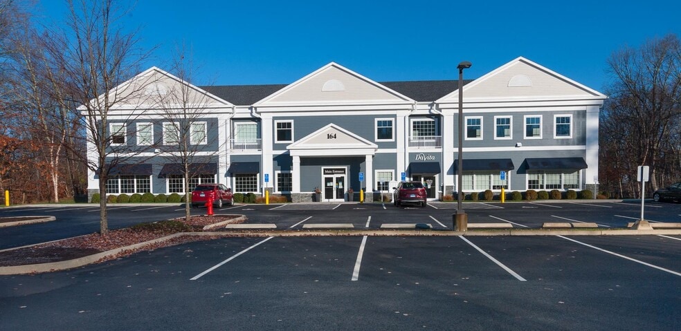 164 Mount Pleasant Rd, Newtown, CT for lease - Building Photo - Image 2 of 8