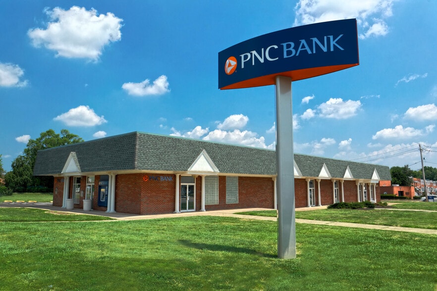 12300-12310 Academy Rd, Philadelphia, PA for lease - Building Photo - Image 2 of 5