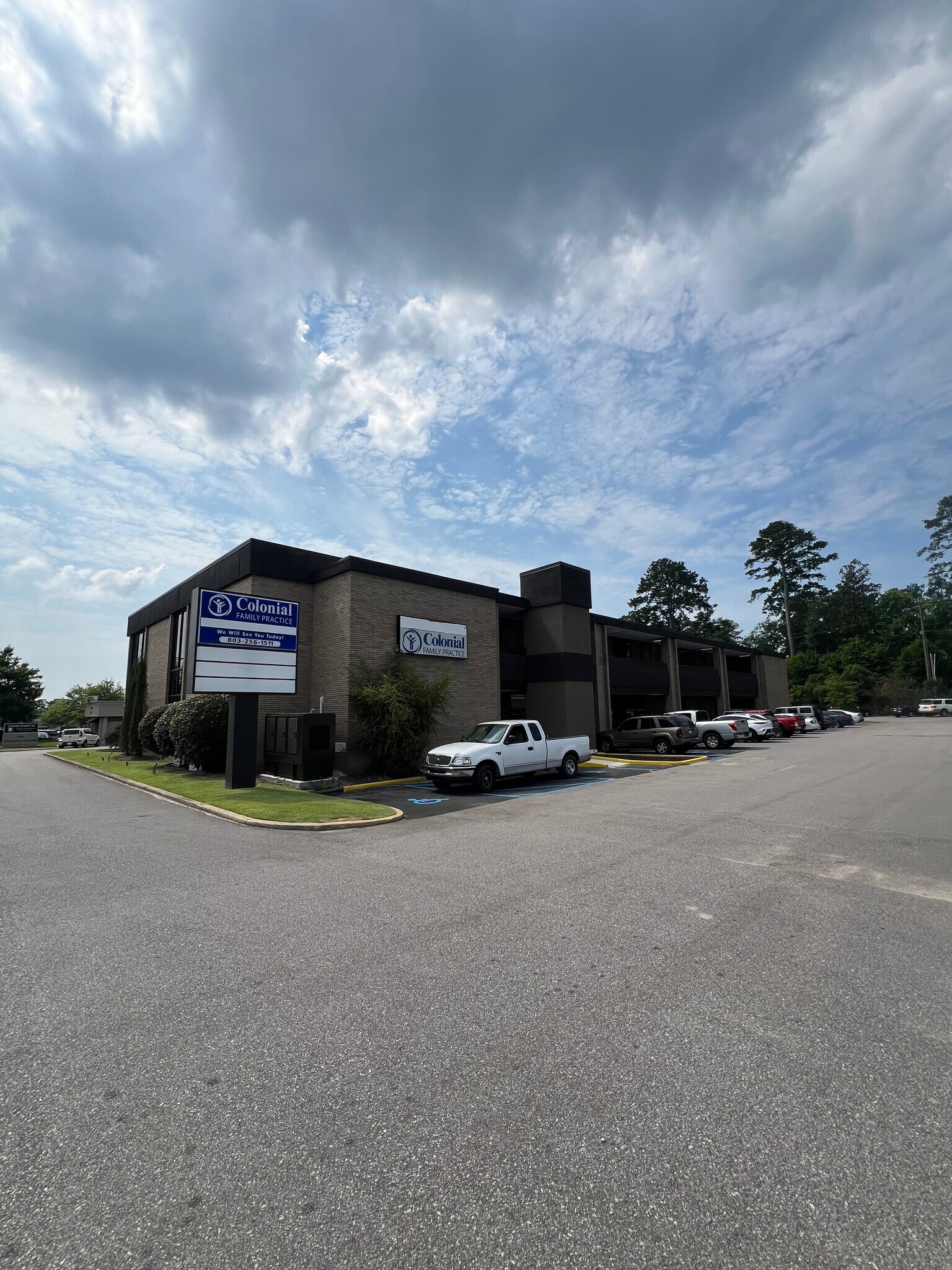 4700 Forest Dr, Columbia, SC à louer Photo du bâtiment- Image 1 de 4