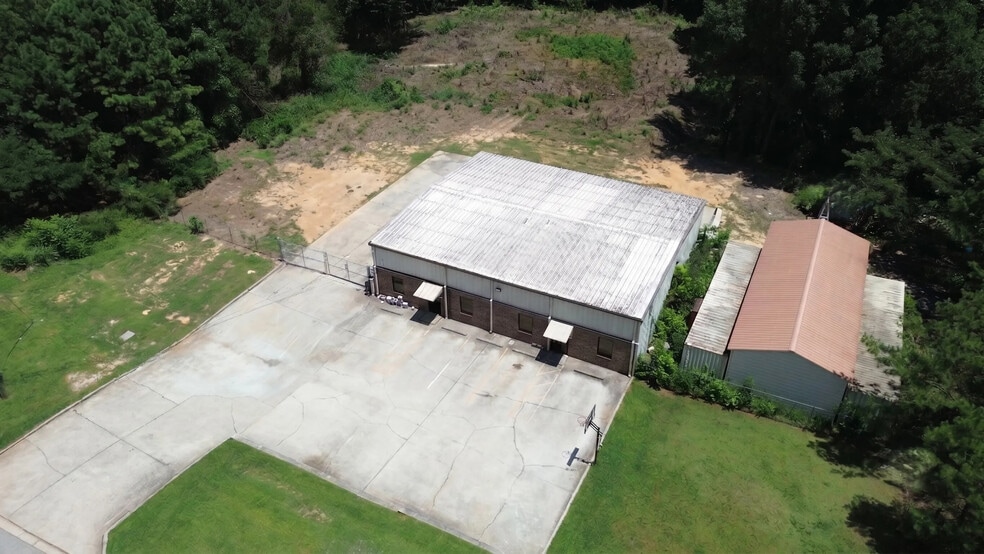 2390 Jason Industrial Pkwy, Winston, GA for sale - Primary Photo - Image 1 of 6