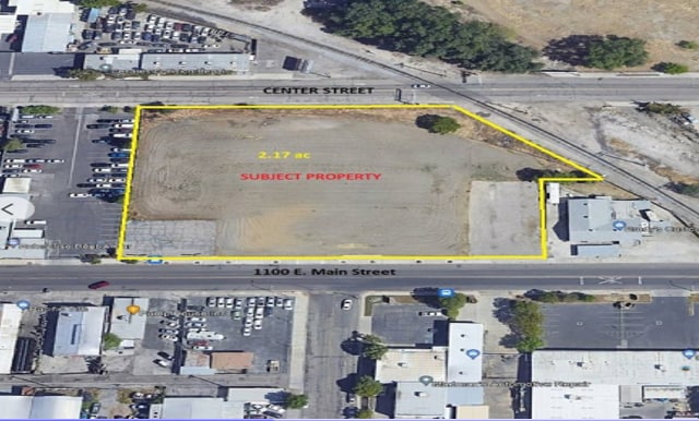 1100 E Main St, Visalia, CA à vendre Photo du bâtiment- Image 1 de 6