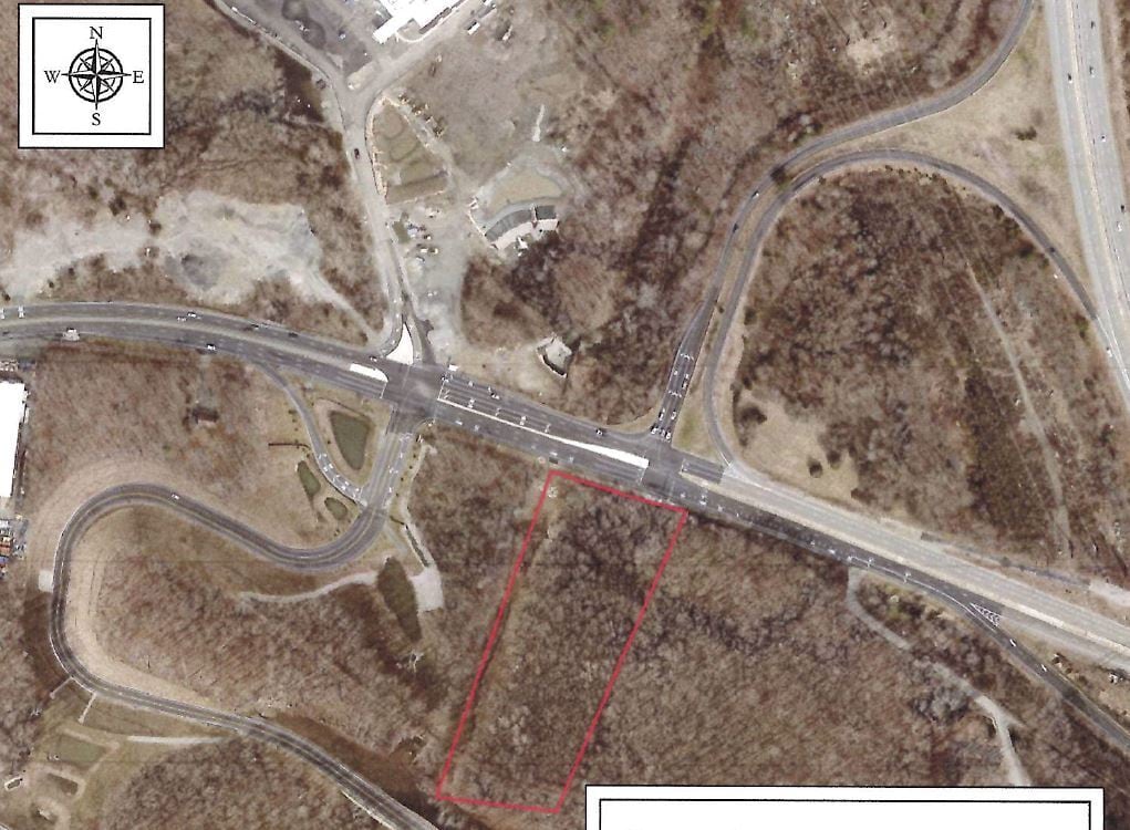 2305 Hartford ave, Johnston, RI for sale Primary Photo- Image 1 of 5