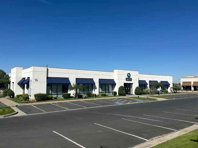 More details for 1346 S Legend Hills Dr, Clearfield, UT - Office for Lease