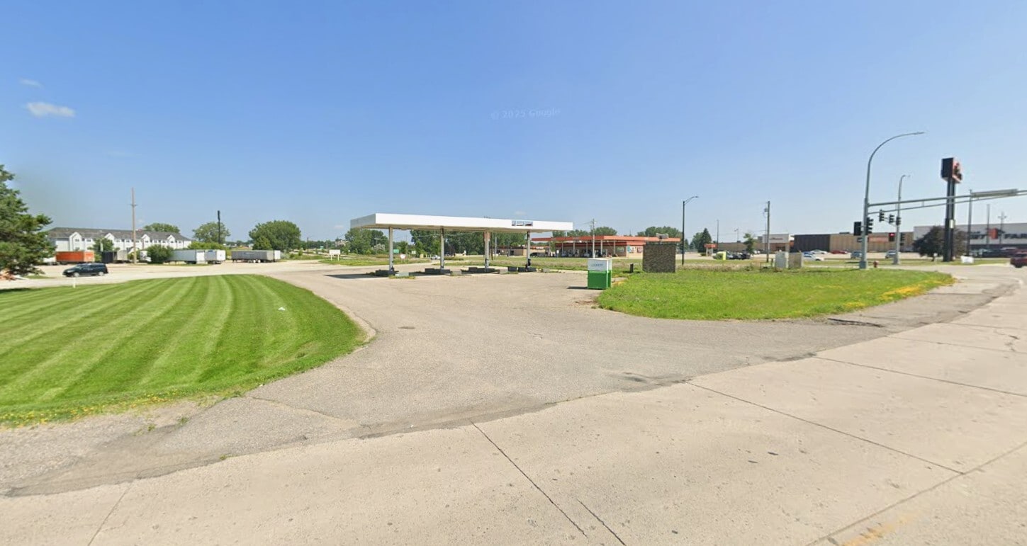 151 Park Dr, Owatonna, MN for sale Building Photo- Image 1 of 4