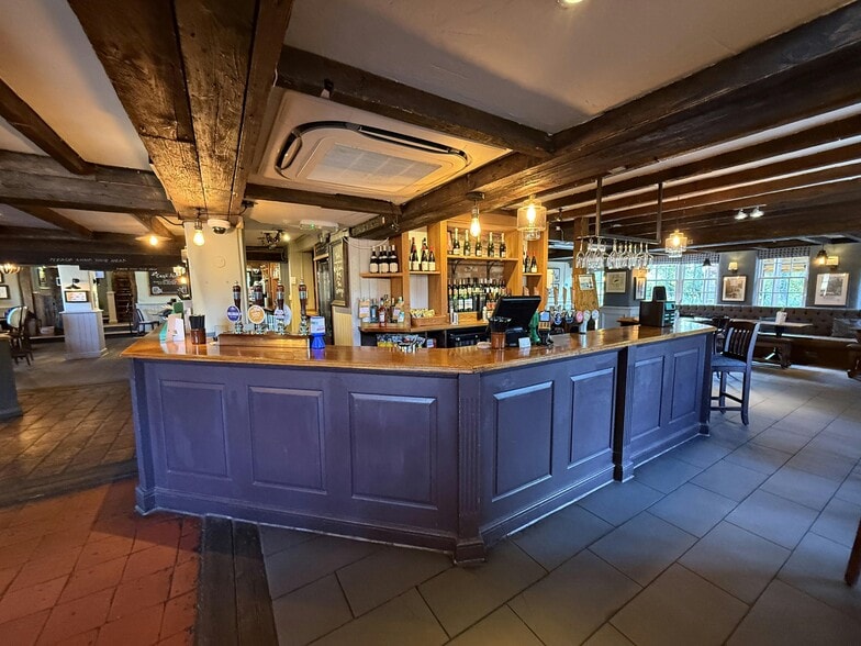 660 Loddon Bridge Rd, Reading for sale - Building Photo - Image 2 of 12