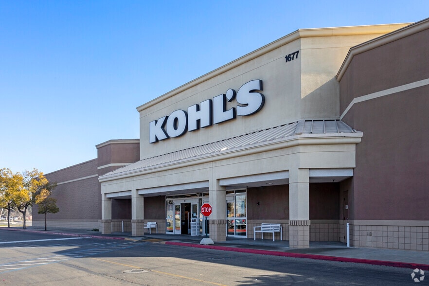 1675 W Lacey Blvd, Hanford, CA for lease - Building Photo - Image 3 of 15