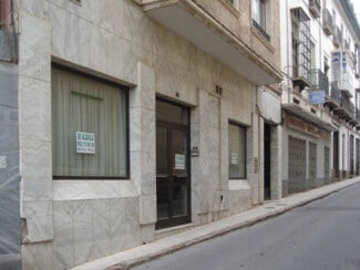 Plus de détails pour Multi-résidentiel à vendre