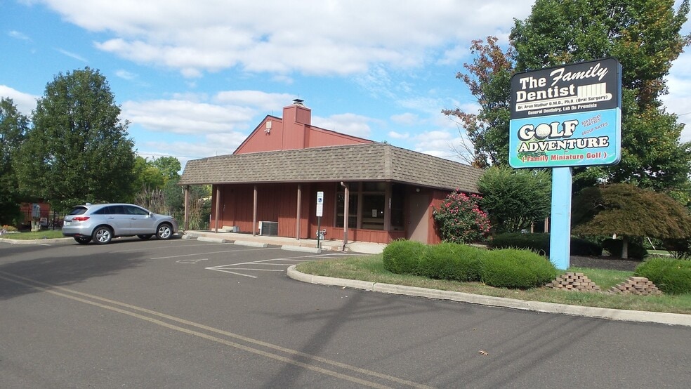 173 Lincoln Hwy, Fairless Hills, PA for lease - Building Photo - Image 3 of 12