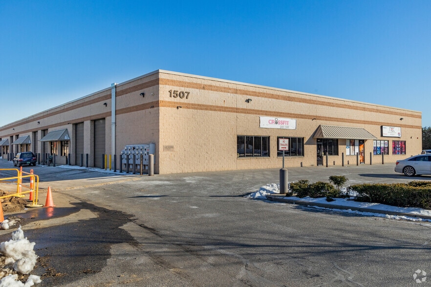 1507 Smithtown Ave, Bohemia, NY for lease - Building Photo - Image 3 of 6