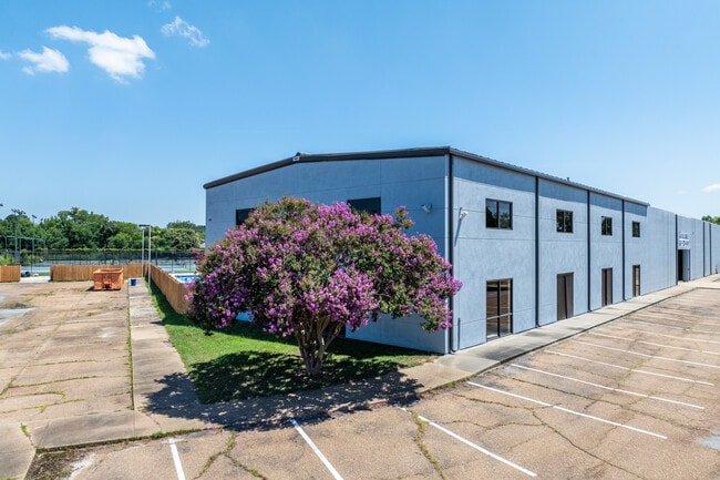 More details for 46 Northtown Dr, Jackson, MS - Sports & Entertainment for Sale