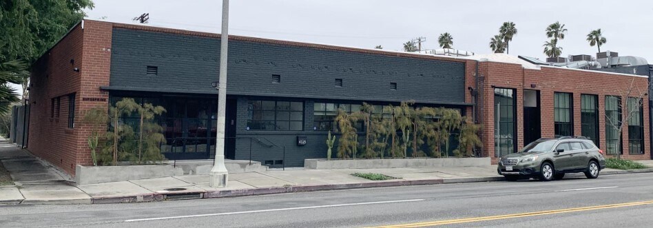 4125 W Jefferson Blvd, Los Angeles, CA à louer - Photo du bâtiment - Image 1 de 8