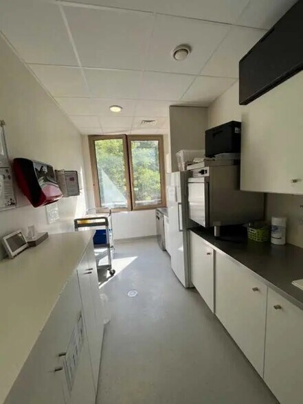 83-85 Avenue Philippe-Auguste, Paris for lease - Interior Photo - Image 2 of 11