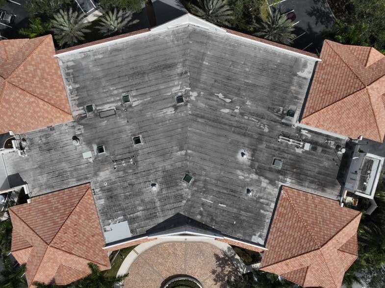 9530 Marketplace Rd, Fort Myers, FL for lease - Matterport Community - Image 2 of 23