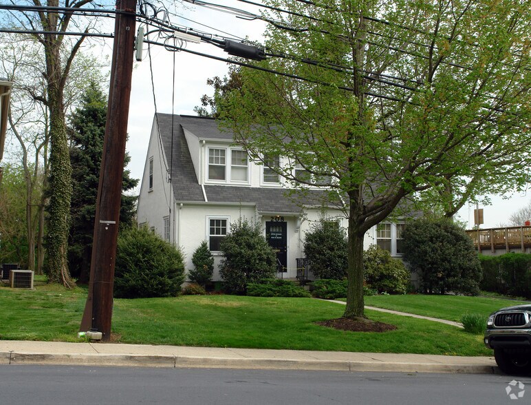 208 Monroe St, Rockville, MD for sale - Primary Photo - Image 1 of 1