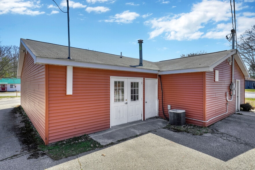 2665 J Maddy Pky, Interlochen, MI for sale - Building Photo - Image 3 of 19