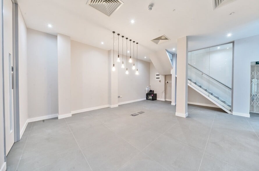 Point Pleasant, Londres à vendre - Photo intérieure - Image 3 de 12