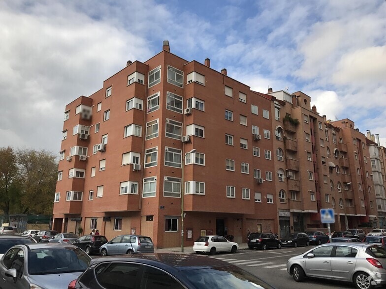 Retail in Madrid, Madrid for lease - Primary Photo - Image 1 of 1