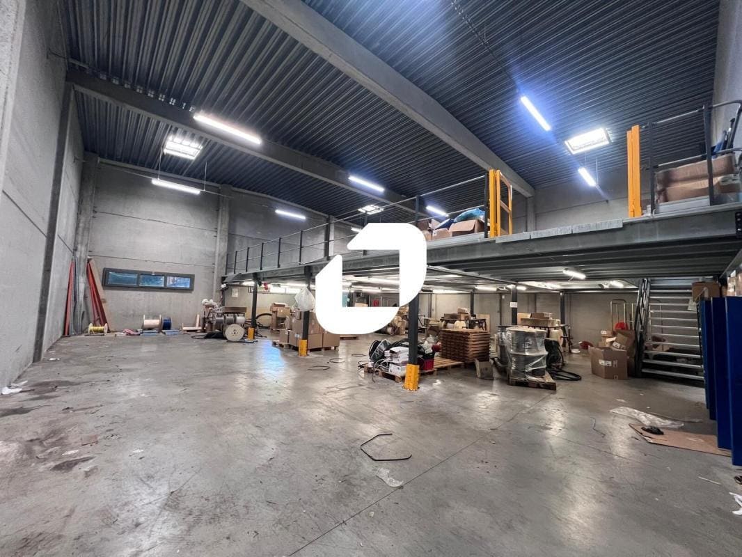 Flex in Bussy-Saint-Georges for lease Interior Photo- Image 1 of 11