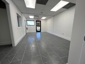 9501-9635 NW 80th Ave, Hialeah, FL for lease Interior Photo- Image 2 of 9