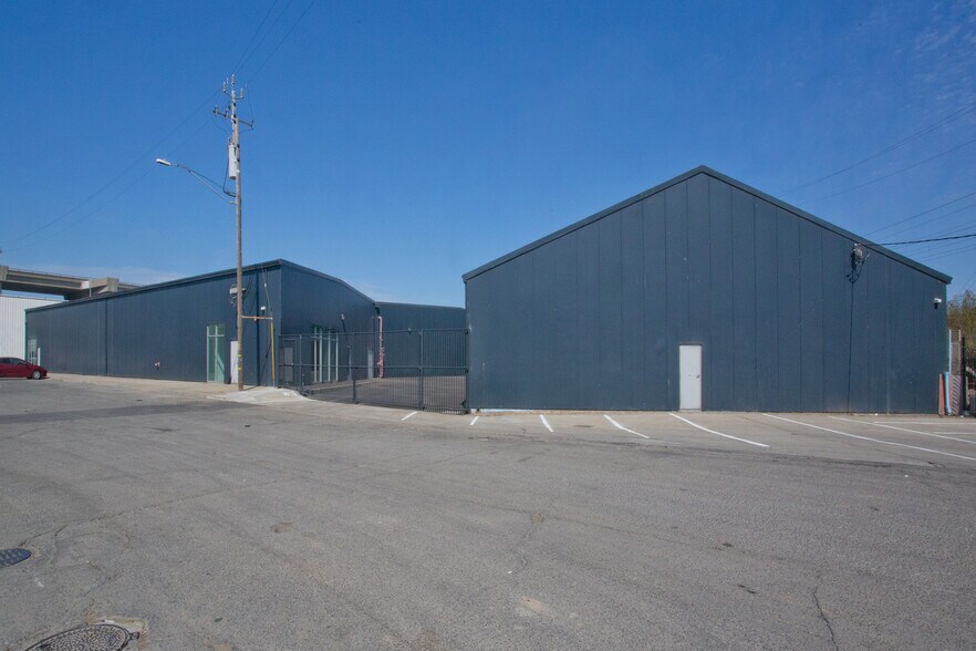 1908-1950 Innes Ave, San Francisco, CA à vendre - Photo du bâtiment - Image 2 de 3